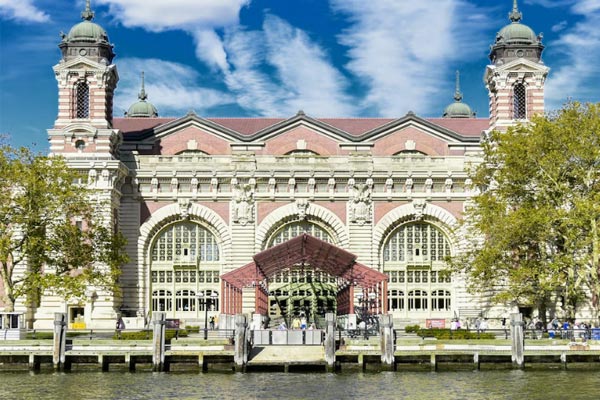 Ellis Island och Frihetsgudinnan New York